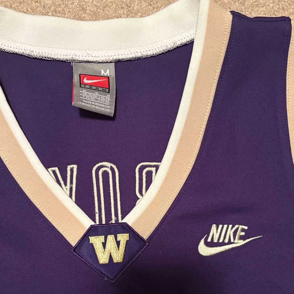 Vintage Nike Washington Purple and Gold Jersey medium - Picture 4 of 5